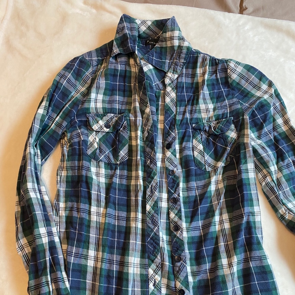 Women’s small flannel